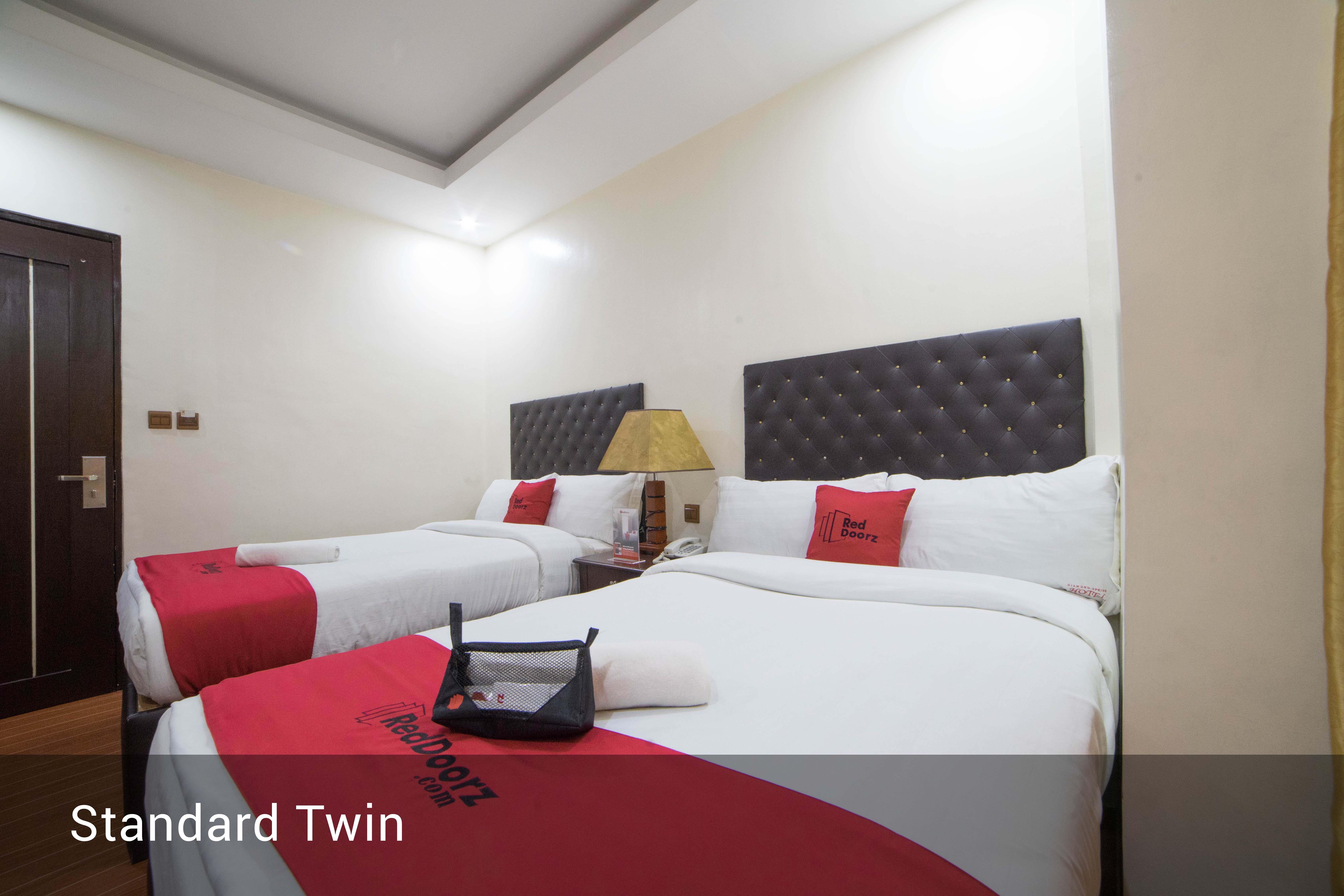 Reddoorz Plus @ Balibago Angeles City Εξωτερικό φωτογραφία
