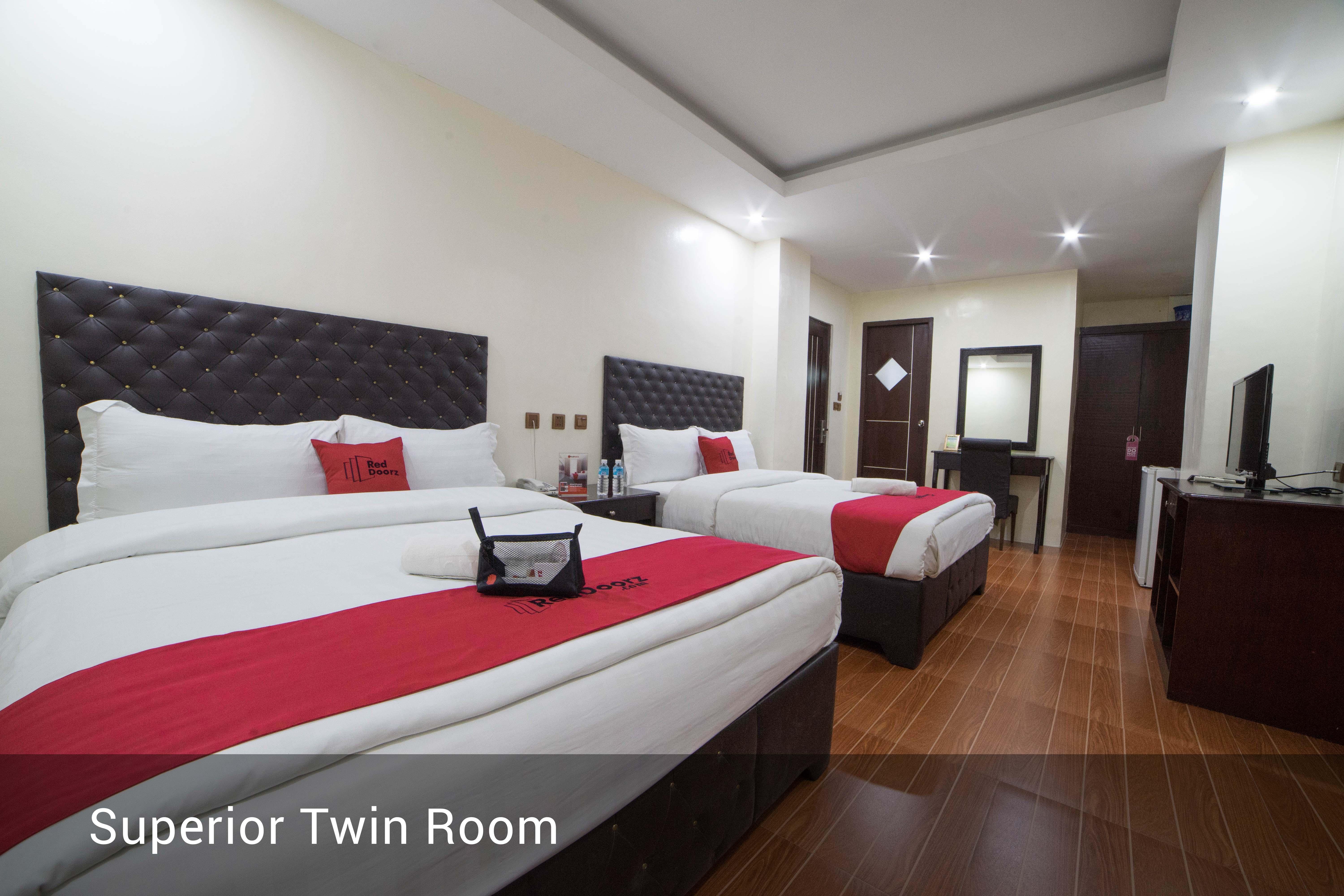 Reddoorz Plus @ Balibago Angeles City Εξωτερικό φωτογραφία